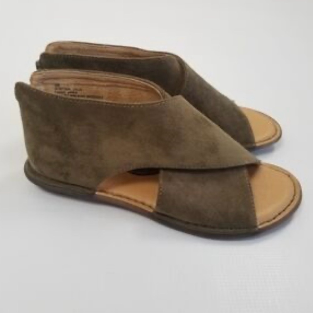 BOC Faux Suede Sandals in Olive Green size 6
